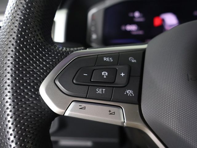 2023 Volkswagen Atlas Cross Sport 2.0T SEL R-Line Black 4MOTION - 23001147 - 45