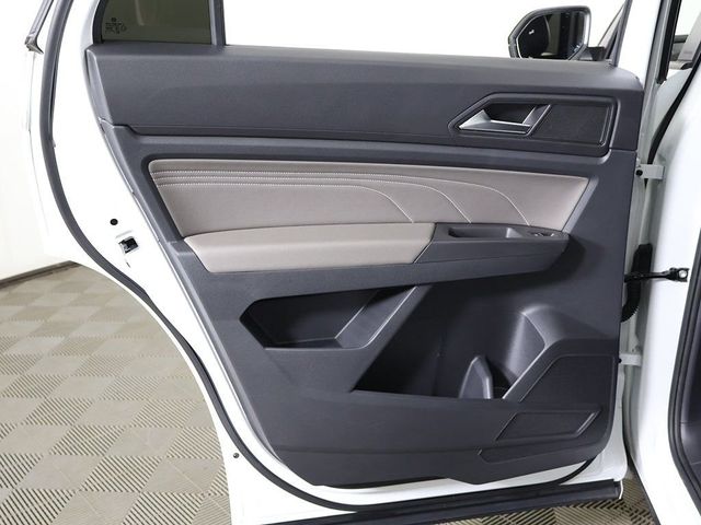 2023 Volkswagen Atlas Cross Sport 2.0T SEL R-Line Black 4MOTION - 23006955 - 27