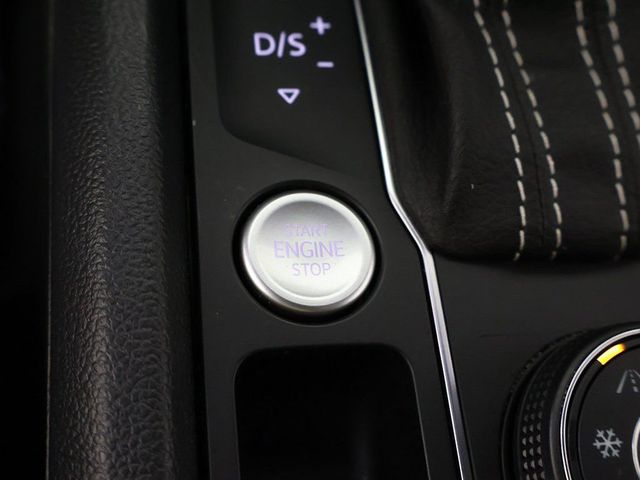 2023 Volkswagen Atlas Cross Sport 2.0T SEL R-Line Black 4MOTION - 23006955 - 43