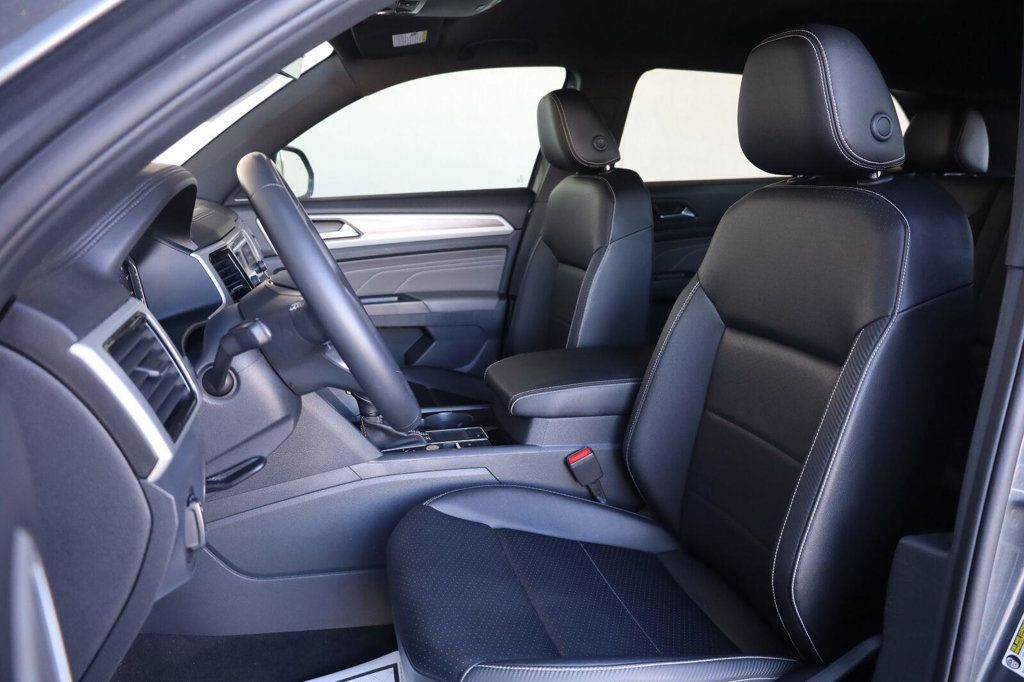 Volkswagen Atlas Cross Sport photo 18