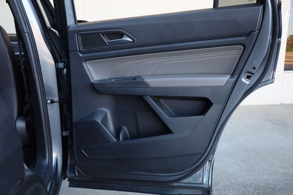 Volkswagen Atlas Cross Sport photo 23