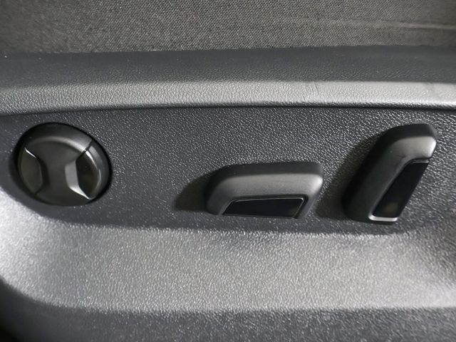 2023 Volkswagen Atlas Cross Sport 2.0T SE w/Technology 4MOTION - 22995542 - 32