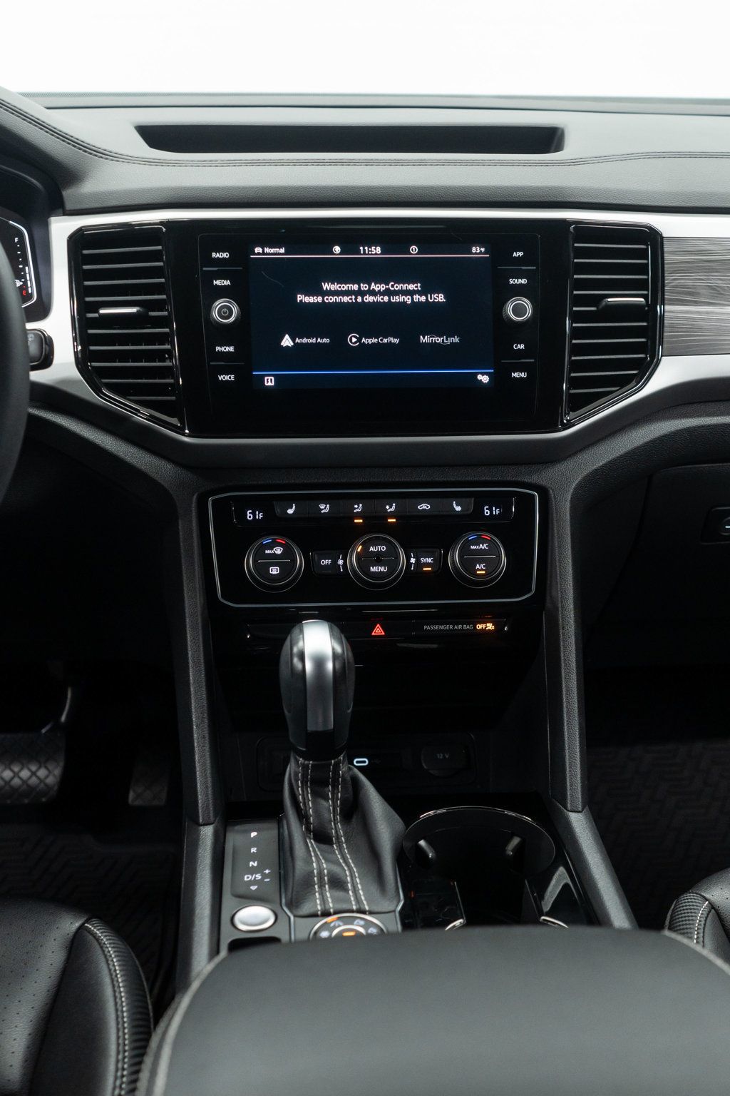 Volkswagen Atlas Cross Sport photo 18
