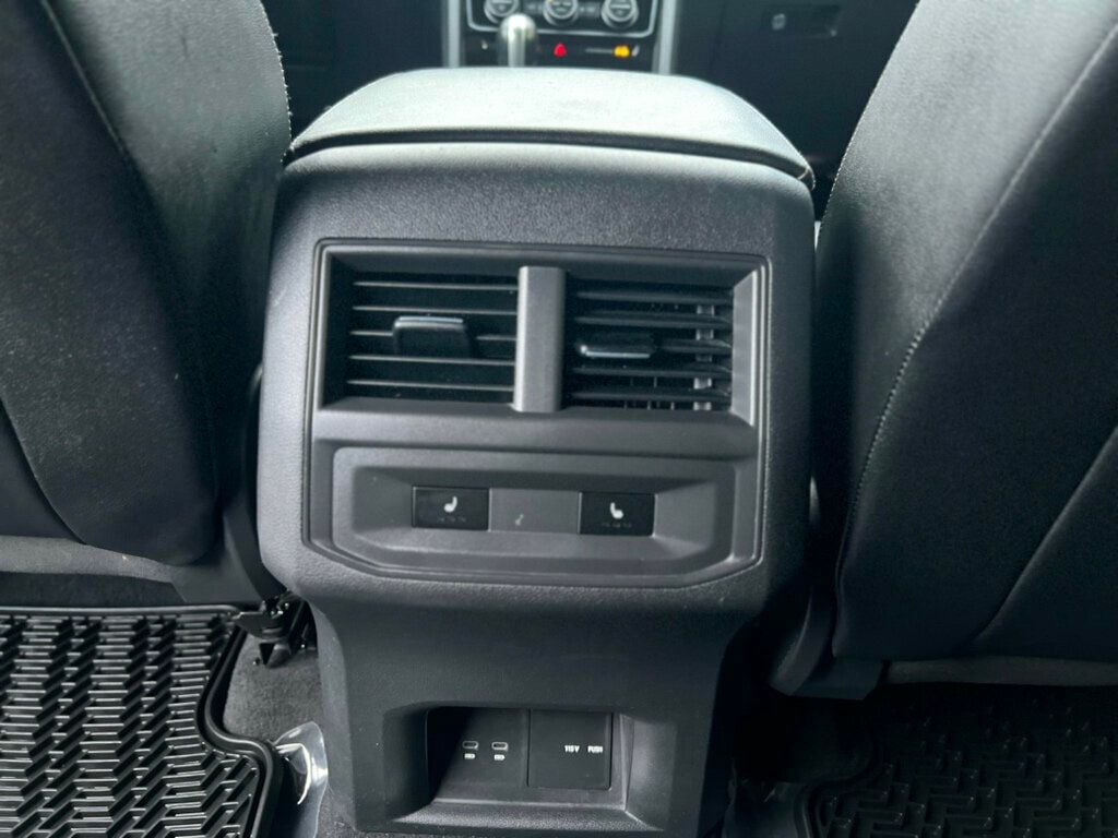 2023 Volkswagen Atlas Cross Sport 3.6L V6 SEL Premium R-Line 4MOTION - 22987273 - 13
