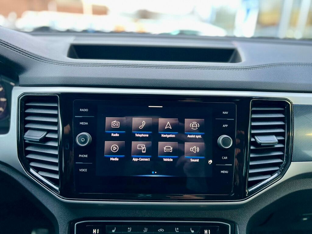 2023 Volkswagen Atlas Cross Sport 3.6L V6 SEL Premium R-Line 4MOTION - 22987273 - 21