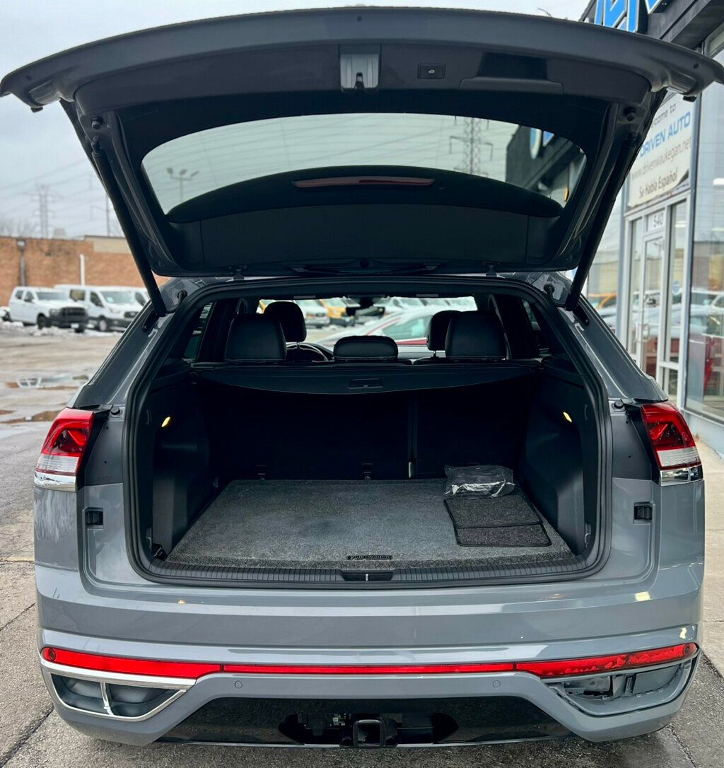 2023 Volkswagen Atlas Cross Sport 3.6L V6 SEL Premium R-Line 4MOTION - 22987273 - 7