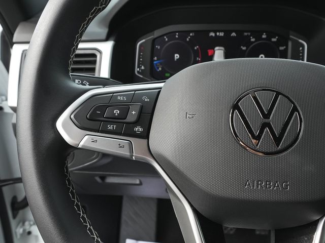 2023 Volkswagen Atlas Cross Sport 3.6L V6 SE w/Technology - 23077931 - 18