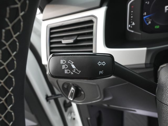 2023 Volkswagen Atlas Cross Sport 3.6L V6 SE w/Technology - 23077931 - 21