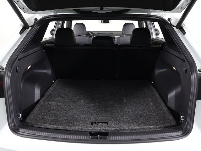 2023 Volkswagen Atlas Cross Sport 3.6L V6 SE w/Technology 4MOTION - 23030742 - 18