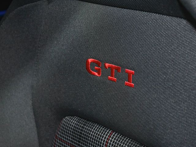 2023 Volkswagen Golf GTI 2.0T 40th Anniversary Edition - 23062451 - 38