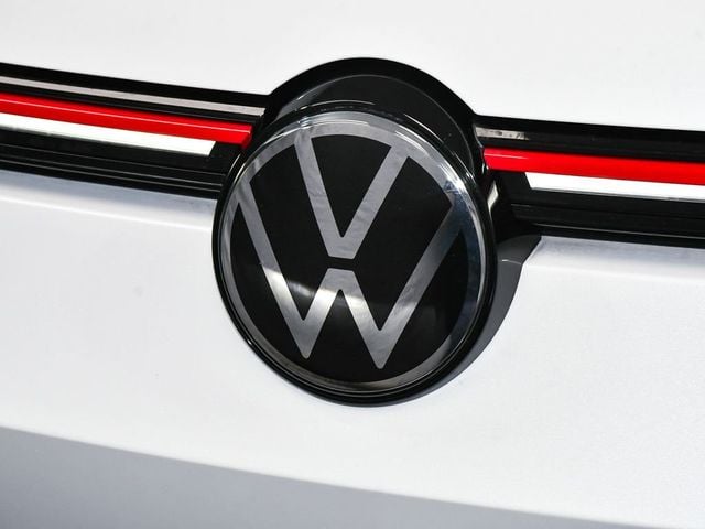 2023 Volkswagen Golf GTI 2.0T 40th Anniversary Edition - 23062451 - 72