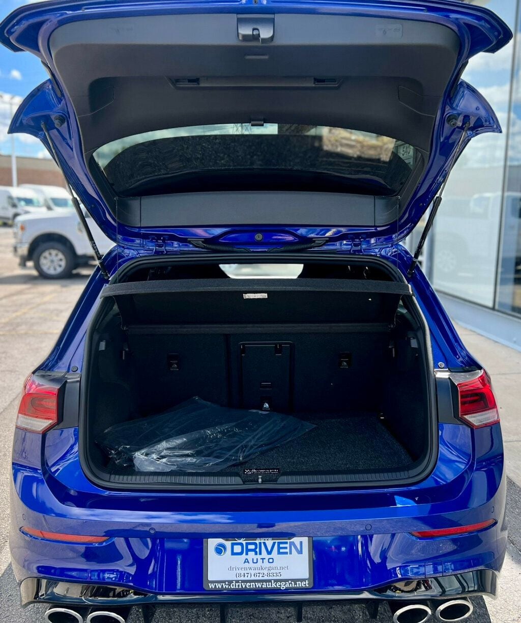 2023 Volkswagen Golf R 2.0T 20th Anniversary Edition DSG - 23038006 - 7