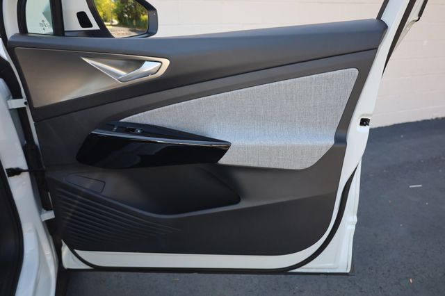2023 Volkswagen ID.4  - 23012330 - 24