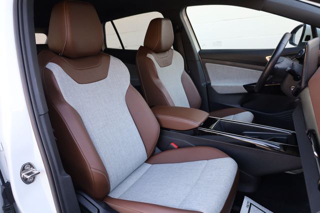 2023 Volkswagen ID.4  - 23012330 - 25