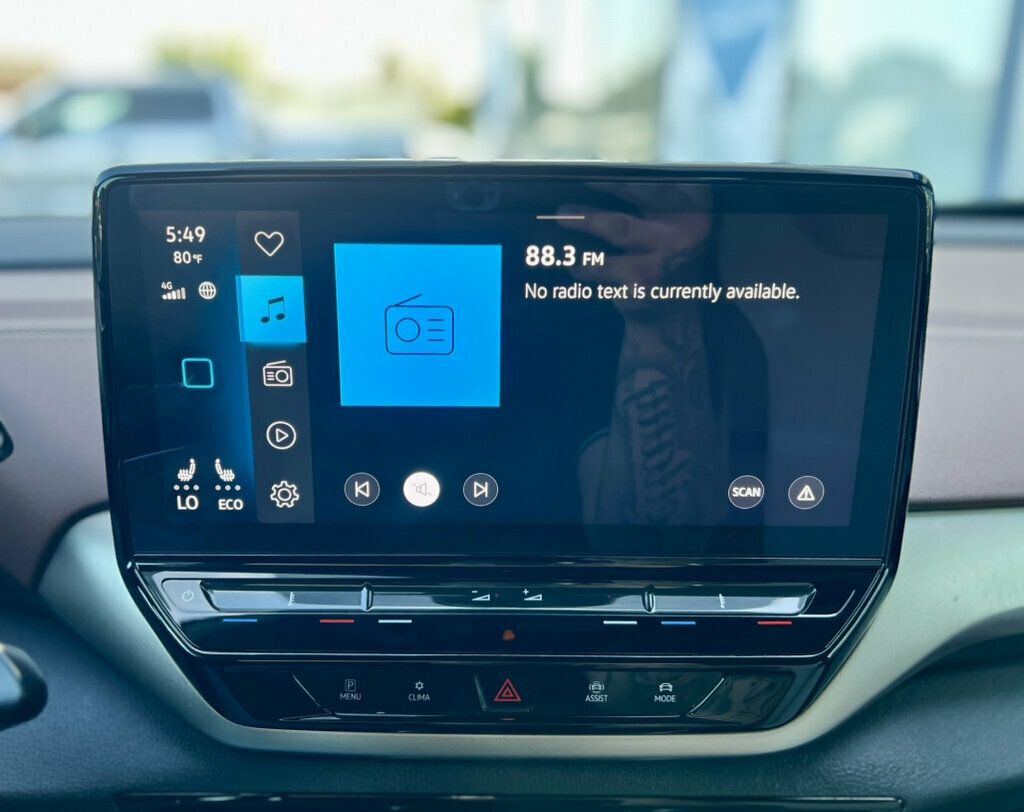 2023 Volkswagen ID.4 PRO - 23061235 - 18