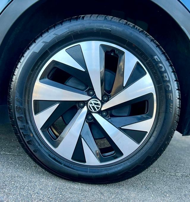 2023 Volkswagen ID.4 PRO - 23061235 - 24