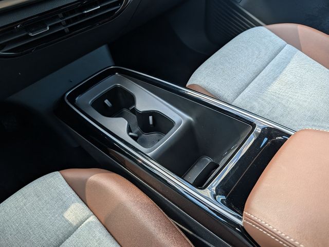 2023 Volkswagen ID.4 Pro - 23042975 - 19