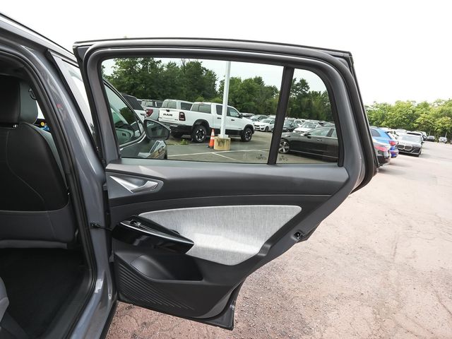 2023 Volkswagen ID.4 Pro - 23077982 - 17