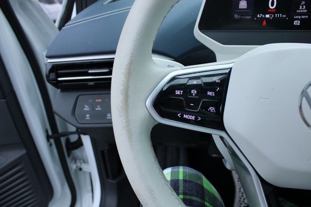 2023 Volkswagen ID.4 Pro S photo 16