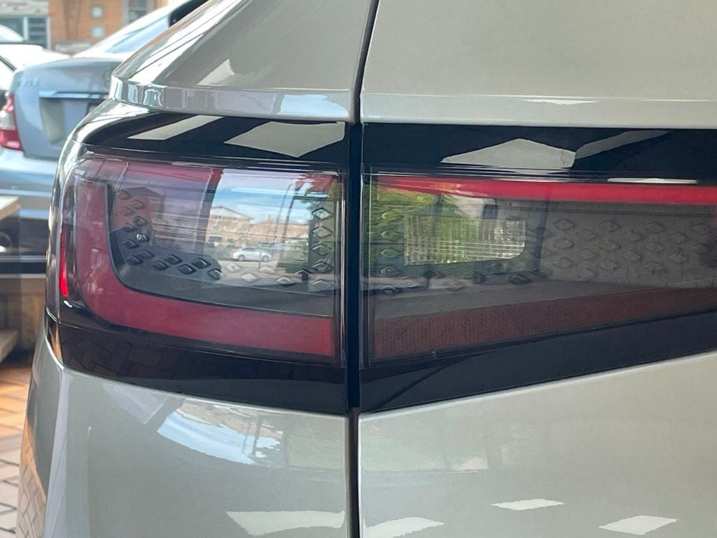 2023 Volkswagen ID.4 Pro S AWD w/SK On Battery - 22925476 - 11