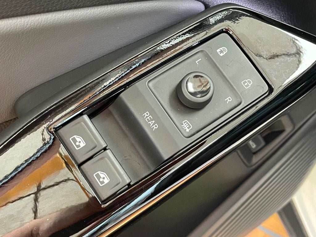 2023 Volkswagen ID.4 Pro S AWD w/SK On Battery - 22925476 - 16