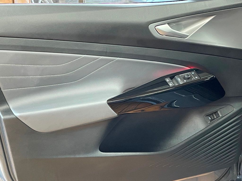 2023 Volkswagen ID.4 Pro S AWD w/SK On Battery - 22945377 - 17