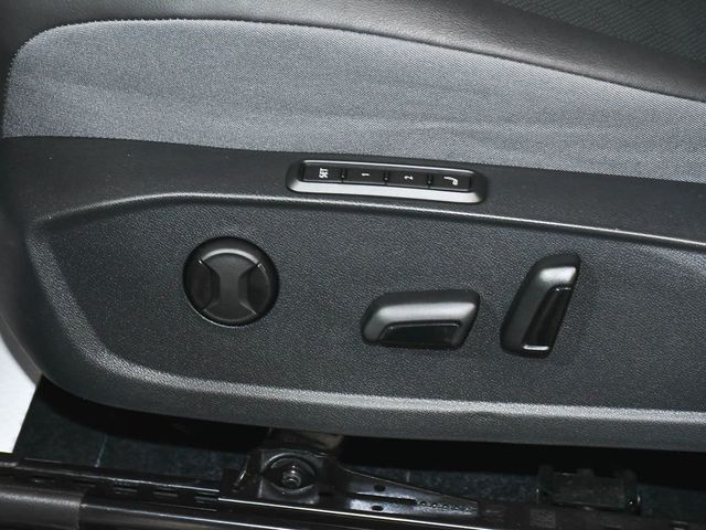 2023 Volkswagen ID.4 Pro S Plus - 23003064 - 44