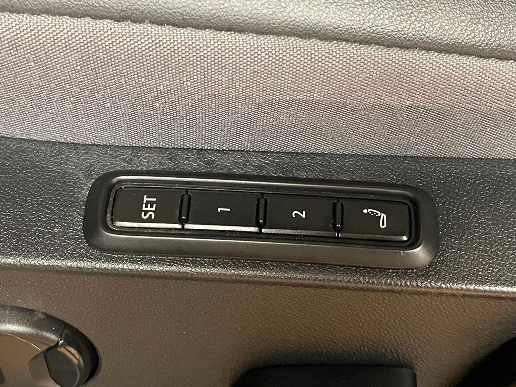 2023 Volkswagen ID.4 Pro S Plus AWD - 22946146 - 13