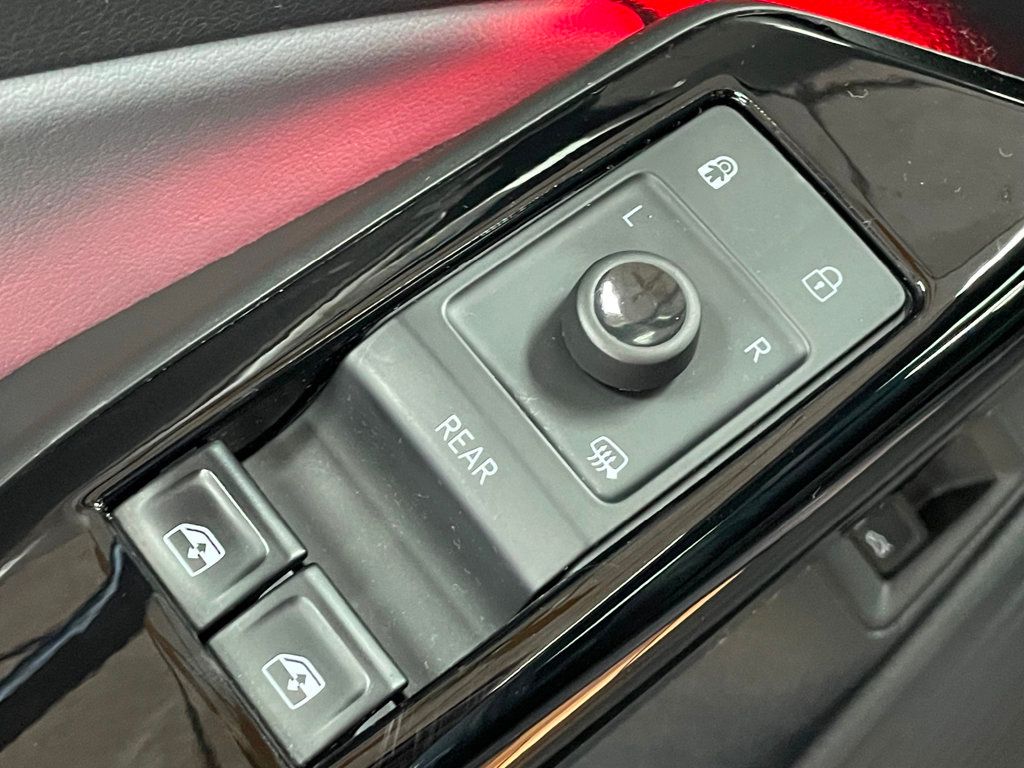 2023 Volkswagen ID.4 Pro S Plus AWD - 22966149 - 13