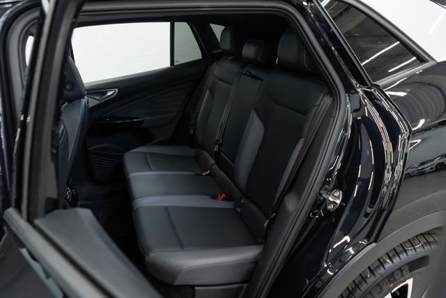 2023 Volkswagen ID.4 Pro S Plus AWD - 23014664 - 30