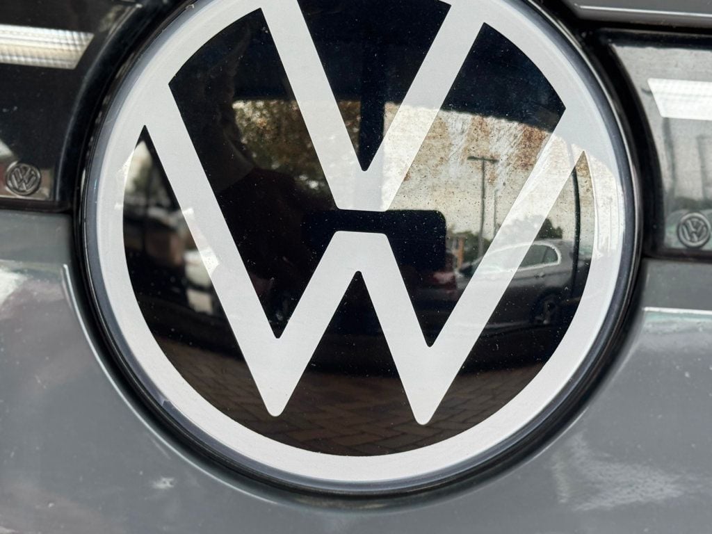2023 Volkswagen ID.4 Pro S photo 23