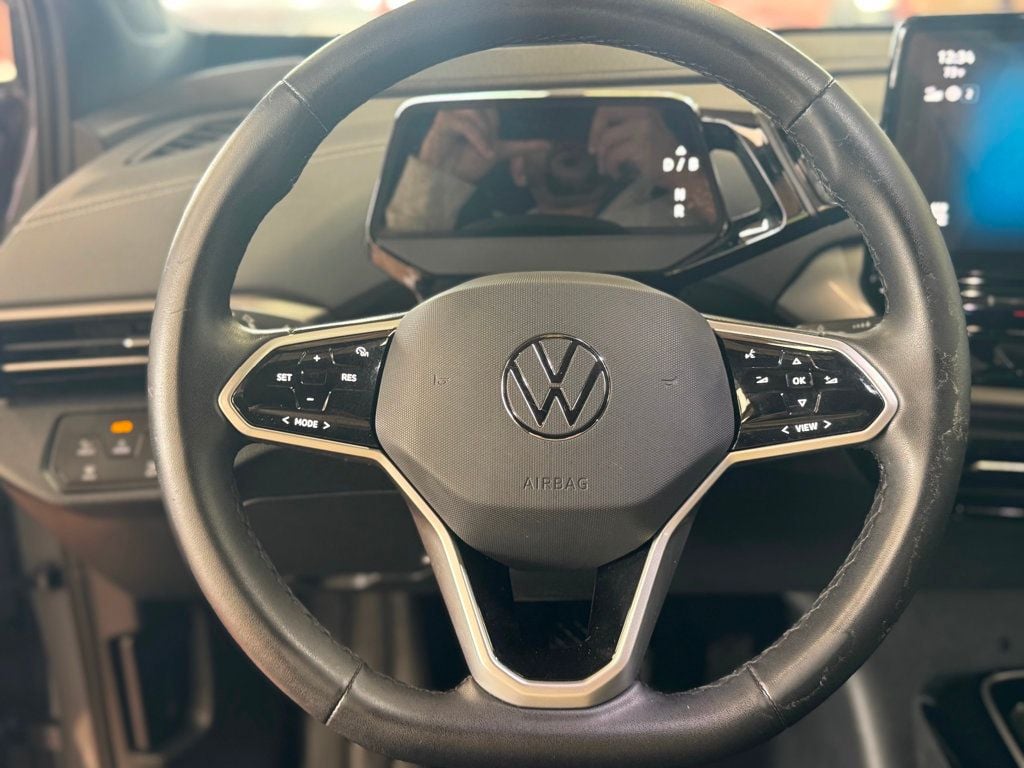 2023 Volkswagen ID.4 Pro S photo 24