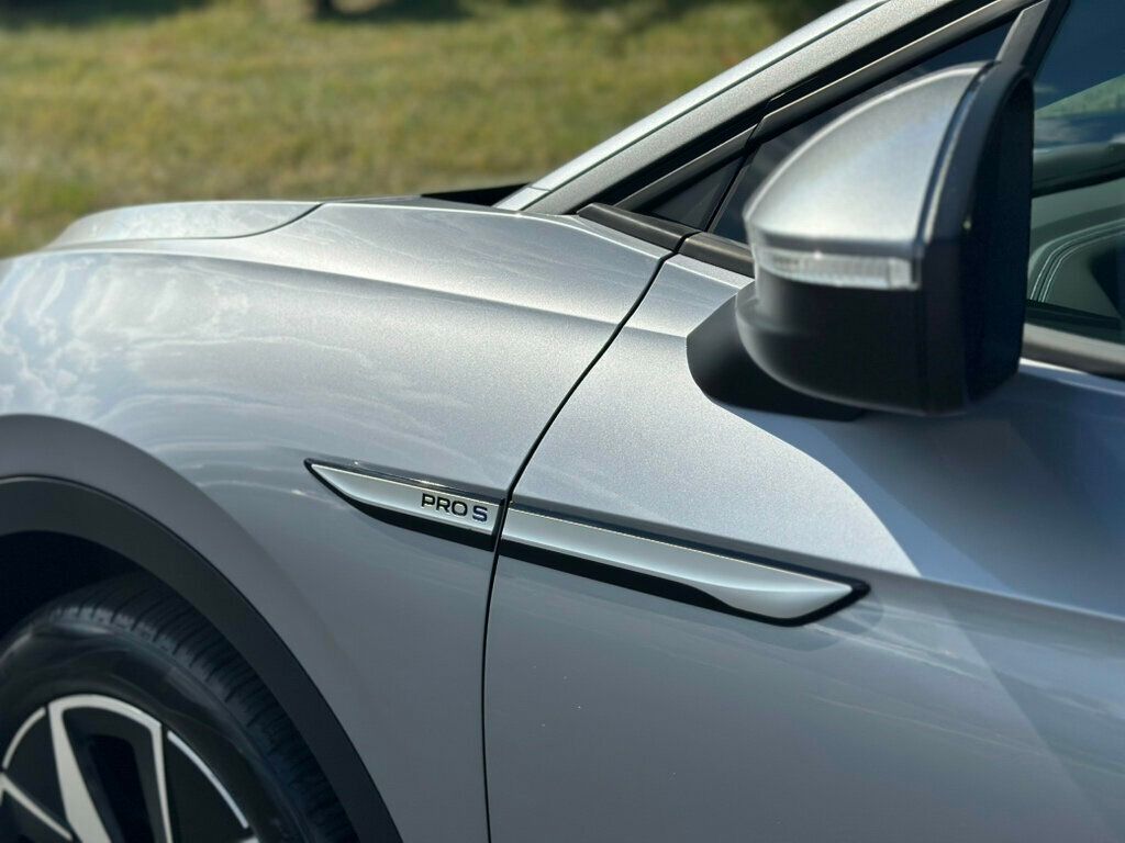 2023 Volkswagen ID.4 Pro S photo 4