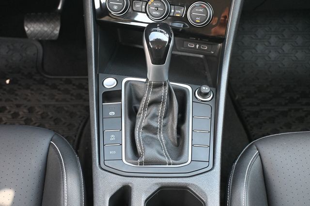 2023 Volkswagen Jetta SE Automatic - 23013228 - 12