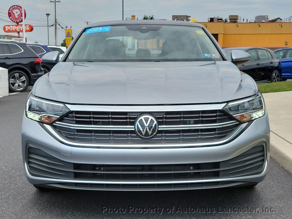 2023 Volkswagen Jetta SE Automatic - 22479816