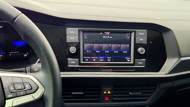 2023 Volkswagen Jetta SE Automatic - 23005618 - 17