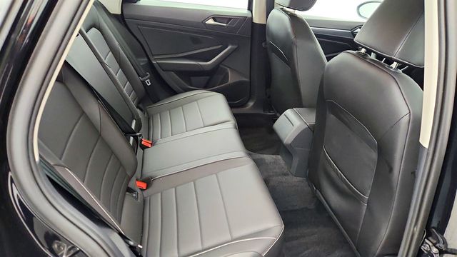 2023 Volkswagen Jetta SE Automatic w/ Power Tilting & Sliding Panoramic Sunroof - 23007588 - 22