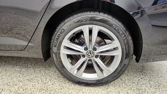 2023 Volkswagen Jetta SE Automatic w/ Power Tilting & Sliding Panoramic Sunroof - 23007588 - 8