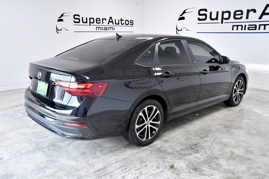 2023 Volkswagen Jetta Sport Automatic - 22880912 - 3
