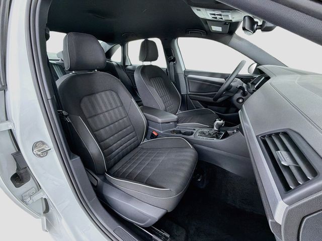 2023 Volkswagen Jetta Sport Automatic - 23033167 - 24