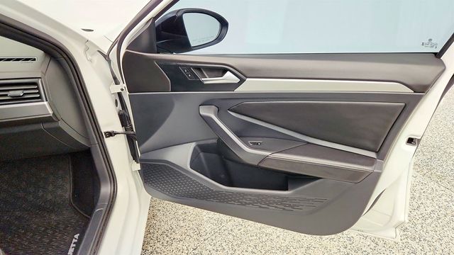 2023 Volkswagen Jetta Sport Automatic w/ Driver Assistance Package - 22993458 - 24