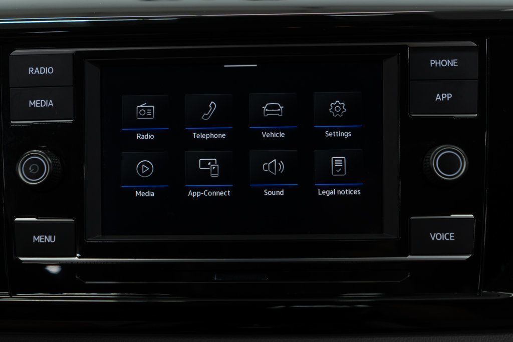 Volkswagen Taos photo 22