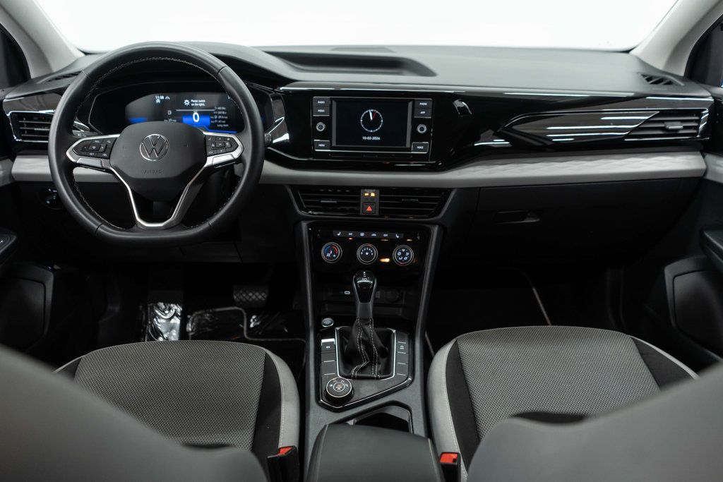 Volkswagen Taos photo 8