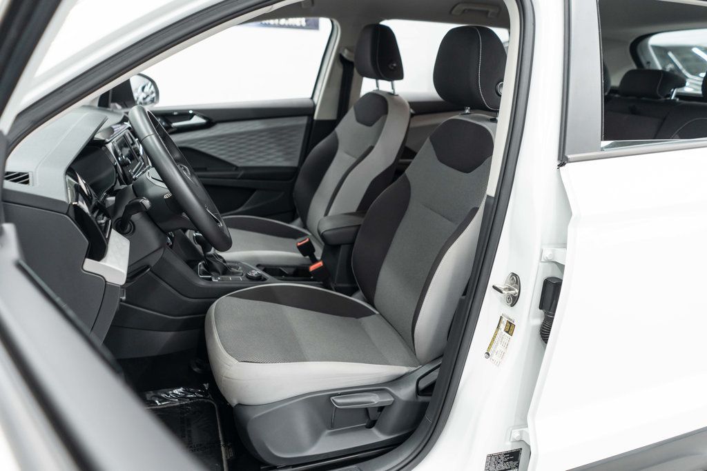 Volkswagen Taos photo 9