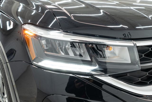 2023 Volkswagen Taos SE 4MOTION - 22982909 - 35