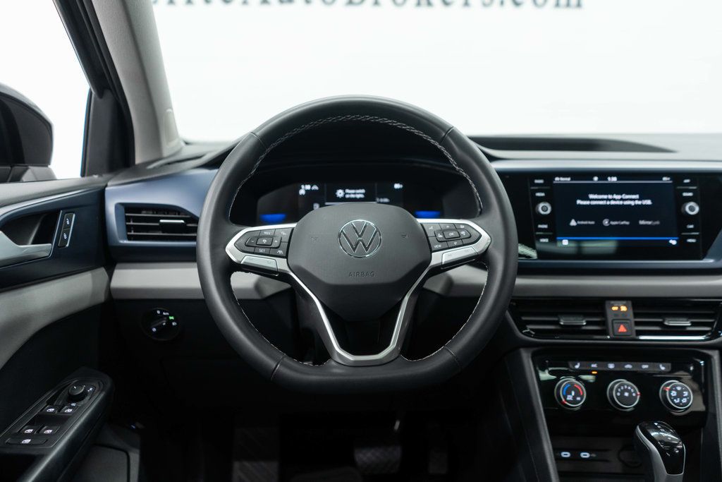 Volkswagen Taos photo 15