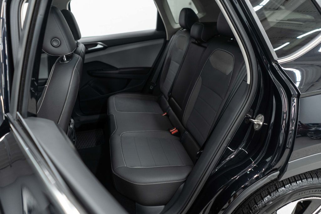 Volkswagen Taos photo 28