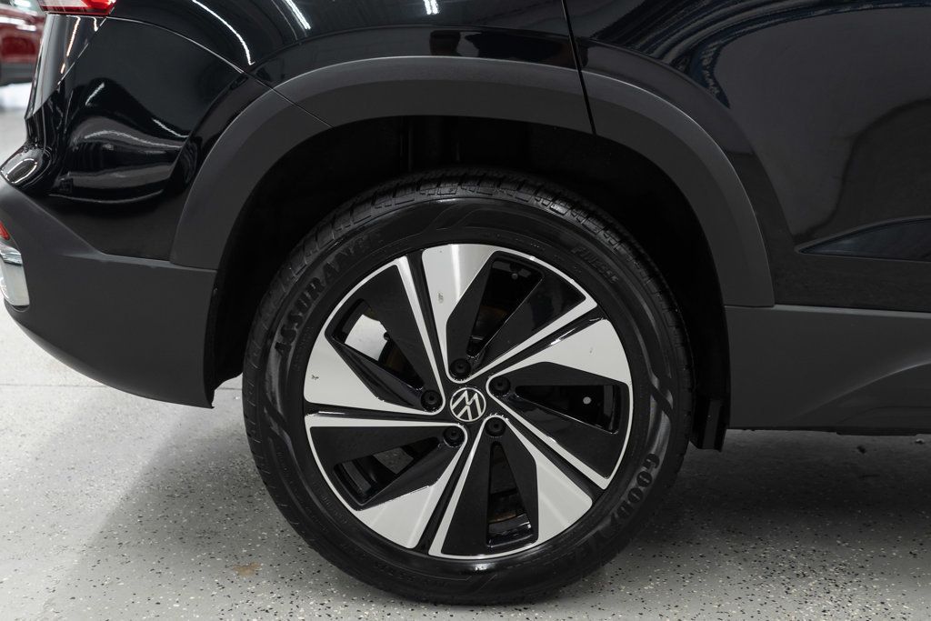 Volkswagen Taos photo 33