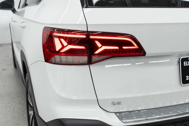 2023 Volkswagen Taos SE 4MOTION - 23094150 - 42