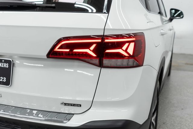 2023 Volkswagen Taos SE 4MOTION - 23094150 - 43